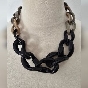 NWT BANANA REPUBLIC Chunky Resin Statement Necklace